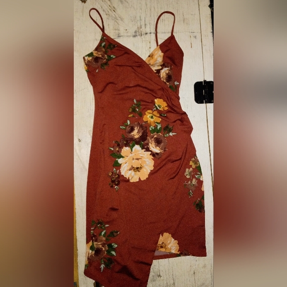 Sexy Woman's Dress - Picture 1 of 3